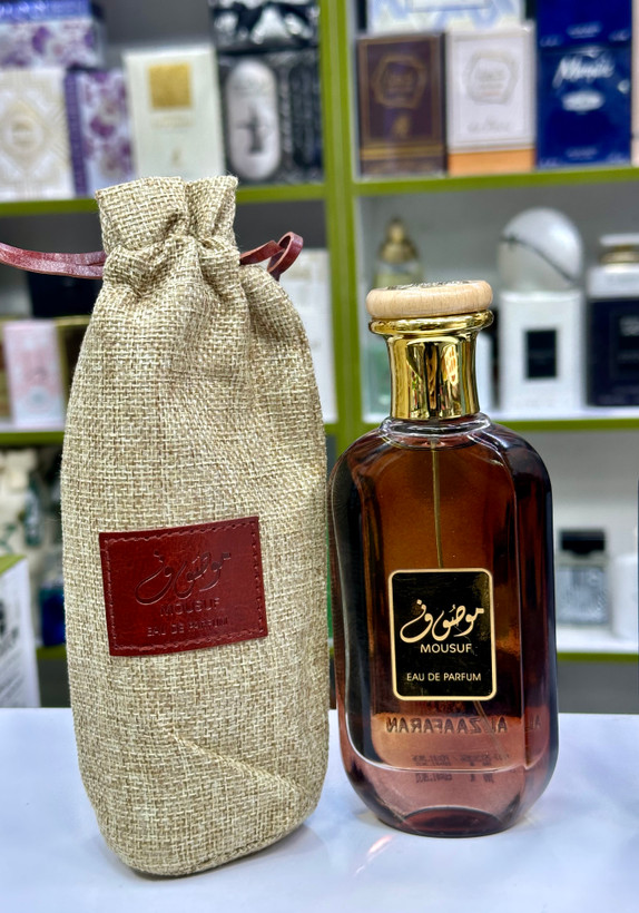 عطر موصوف قهوه ای و آبی ۱۰۰میل